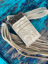 Load image into Gallery viewer, Cardholder Wristlet with ID