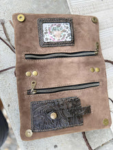 Load image into Gallery viewer, Blue Acid Wash Bend & Snap