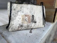 Load image into Gallery viewer, Boots Bend & Snap