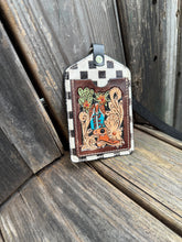 Load image into Gallery viewer, Statement Leather Lanyards – ID + Card Holder