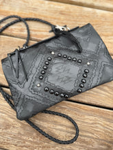 Load image into Gallery viewer, Bend & Snap