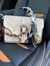 Load image into Gallery viewer, Western Elegance Pearl