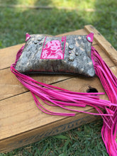 Load image into Gallery viewer, Pink Queen Dolly Bandit