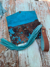 Load image into Gallery viewer, Lainey Wristlet
