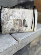 Load image into Gallery viewer, Boots Bend & Snap