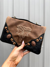 Load image into Gallery viewer, Boot Stitch Bend & Snap