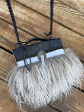 Load image into Gallery viewer, Tibetan Bend & Snap