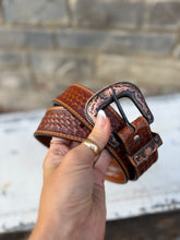Load image into Gallery viewer, Fine Basketweave Tooled Belt
