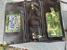 Load image into Gallery viewer, Springbok Bend & Snap