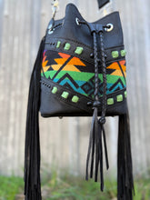 Load image into Gallery viewer, Pendleton Brumby