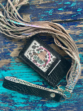 Load image into Gallery viewer, Cardholder Wristlet with ID
