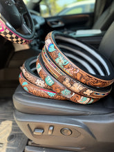Load image into Gallery viewer, Neutral Floral Steering Wheel Cover