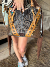 Load image into Gallery viewer, Boot Reurposed Dutton