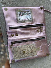 Load image into Gallery viewer, Ivory Cowboy tool Bend & Snap