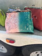 Load image into Gallery viewer, Medium Granny Clutch Bag