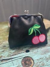 Load image into Gallery viewer, Medium Granny Clutch Bag