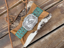 Load image into Gallery viewer, Croc Buckle Bend & Snap