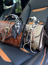 Load image into Gallery viewer, Western Elegance Saddle
