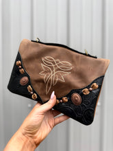 Load image into Gallery viewer, Boot Stitch Bend &amp; Snap
