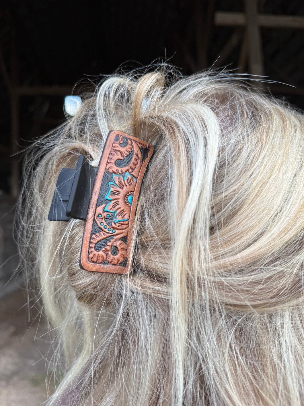 Turq. Floral Medium Claw Clip