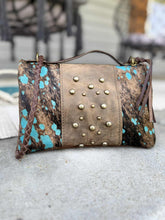 Load image into Gallery viewer, Blue Acid Wash Bend &amp; Snap
