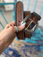 Load image into Gallery viewer, Turquoise Sunburst Tooled Belt
