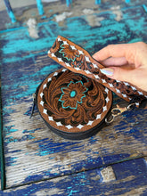 Load image into Gallery viewer, Round Floral Mini Wallet
