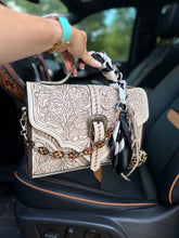 Load image into Gallery viewer, Western Elegance Pearl
