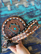 Load image into Gallery viewer, Round Floral Mini Wallet
