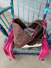 Load image into Gallery viewer, Pink Boot Kindall

