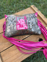 Load image into Gallery viewer, Pink Queen Dolly Bandit
