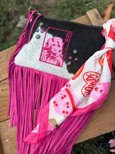 Load image into Gallery viewer, Queen Dolly Bandit
