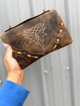 Load image into Gallery viewer, Boot Stitch Bend &amp; Snap
