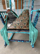 Load image into Gallery viewer, Turquoise Longhorn Kindall
