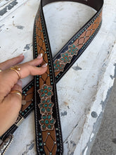 Load image into Gallery viewer, Floral Blossom Tooled Belt
