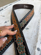 Load image into Gallery viewer, Floral Blossom Tooled Belt
