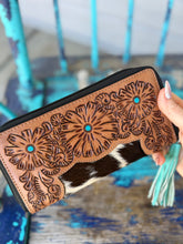 Load image into Gallery viewer, Butterfly Tooled Large Zippered Wallet
