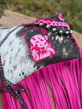 Load image into Gallery viewer, Queen Dolly Bandit
