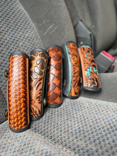 Load image into Gallery viewer, Checkered Tooled Oh Sheet Handle Cover
