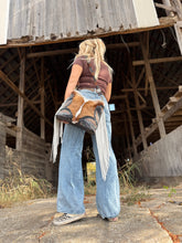 Load image into Gallery viewer, Springbok Repurposed Boot Kindall
