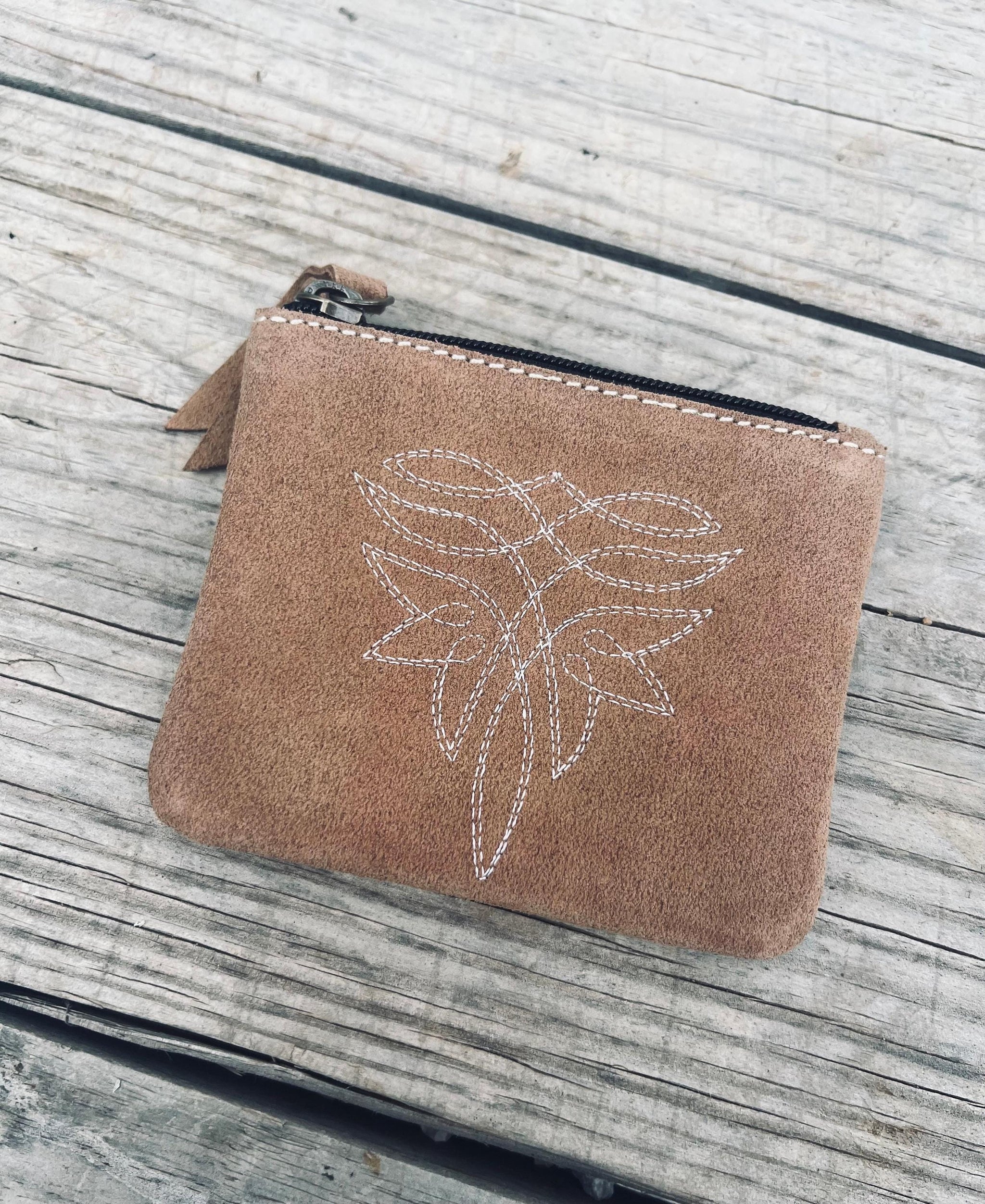 ★ Leey★ SYMBOL TRIPLE WRISTLET WALLET KHAKI P0000ELO YEEL - Symbol Triple Wristlet Wallet | HBX - Globally