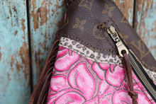 Load image into Gallery viewer, Pink Roses LV Sling Body Bag
