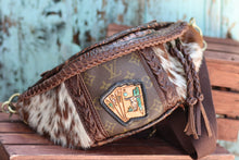 Load image into Gallery viewer, LV Deck Card Bum Bag
