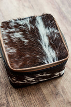 Load image into Gallery viewer, Dark Salt and Pepper Small Cowhide Box
