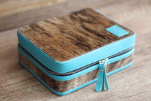 Load image into Gallery viewer, Turquoise Medium Jewelry Case
