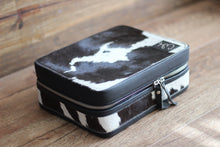 Load image into Gallery viewer, Black Medium Jewelry Case
