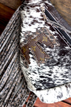 Load image into Gallery viewer, Thunderbird Grey leopard Sling Body Bag
