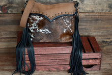 Load image into Gallery viewer, Tri-Speckled Kindall with Light Saddle Leather
