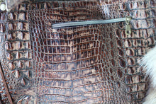 Load image into Gallery viewer, Pendleton Croc Large Juney Fringe
