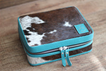 Load image into Gallery viewer, Turquoise Tri-Cowhide Medium Jewelry Case
